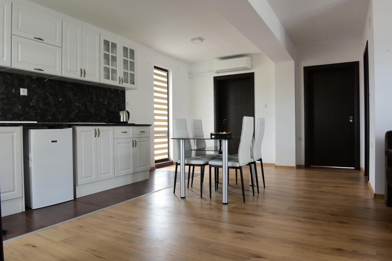 Hotel Active Apartments Тарговыште Экстерьер фото
