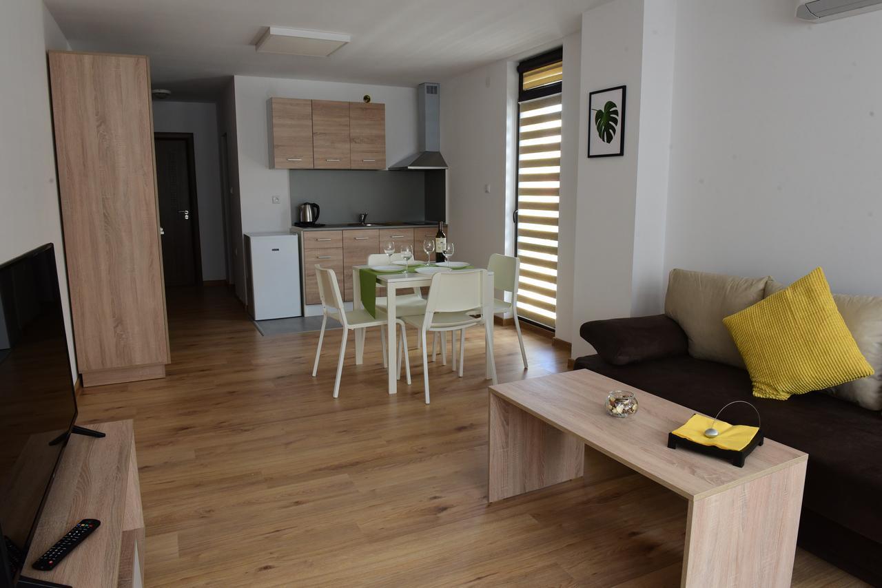 Hotel Active Apartments Тарговыште Экстерьер фото
